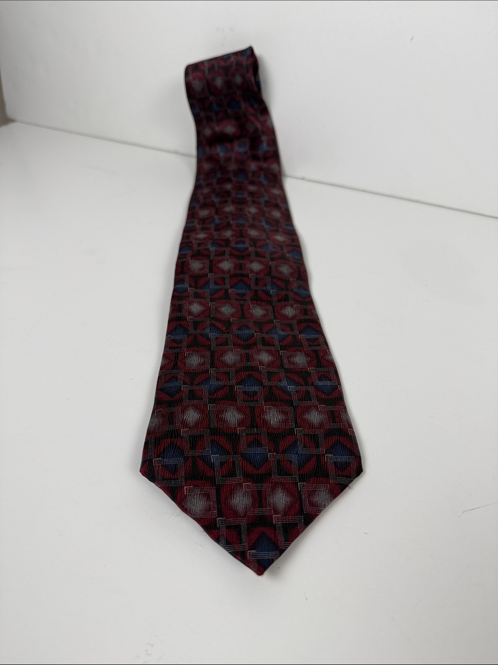 Oscar de la Renta Burgundy and Navy Geometric Silk Tie